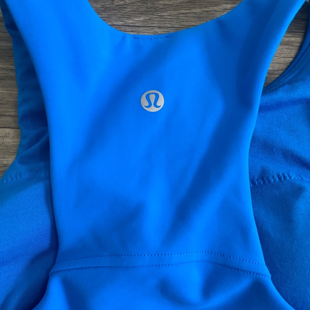 Lululemon Invigorate Train Tank size 2 - Picture 5 of 7